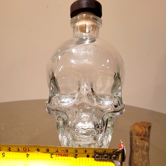 Crystal Head skull vodka decanter - Picture 3 of 15